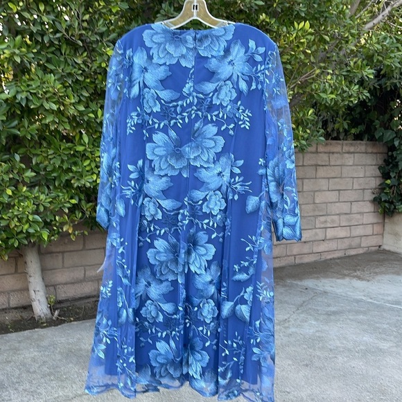 Alex Evenings Round Neck Floral Embroidered 3/4 Sleeve Jacket Dress - Picture 11 of 11